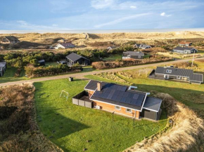 Lovely Holiday Home With Pool, Spa And Sauna, Only 200 Meters From The North Sea,